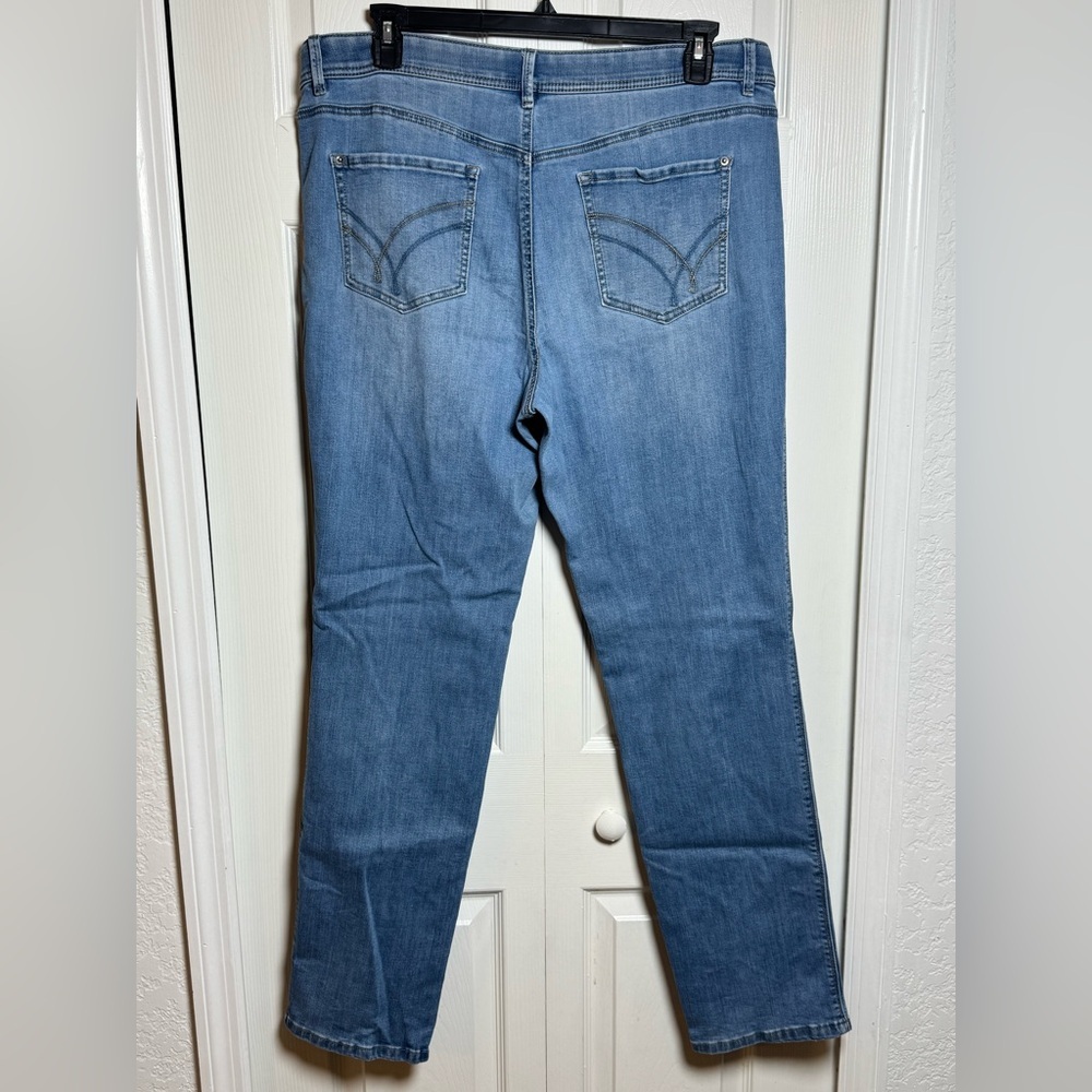 Stylish Blue Straight Leg Women's Jeans by Red River Outfitters - Picture 5 of 7